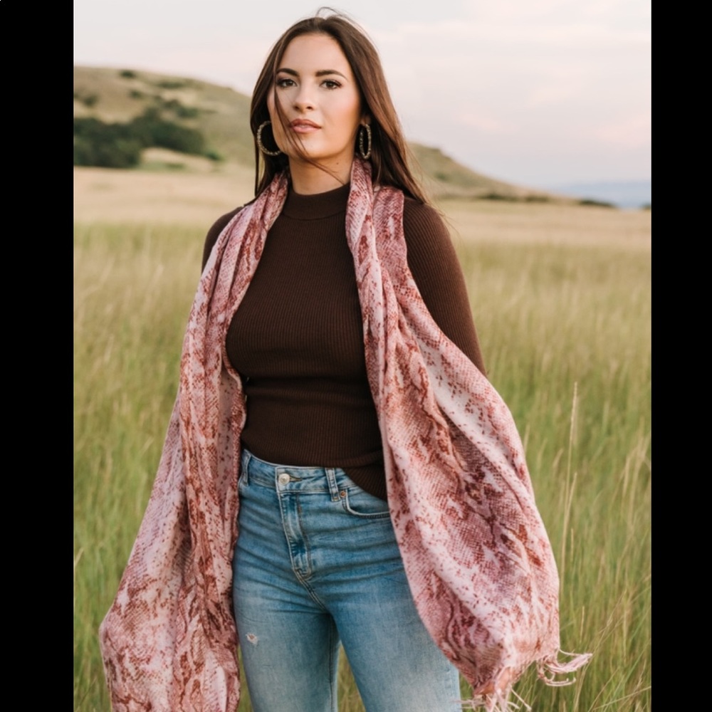 Rachel Parcell Brown Ribbed Mock Neck Shirt